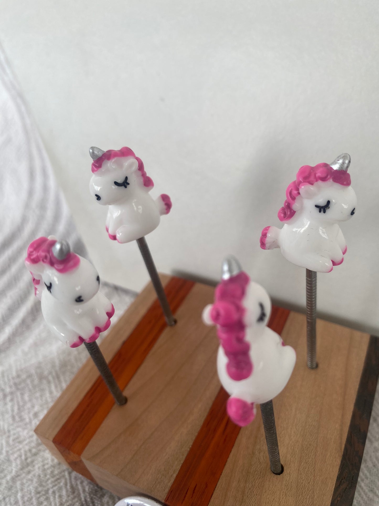 MAGENTA - Unicorn Target Pins